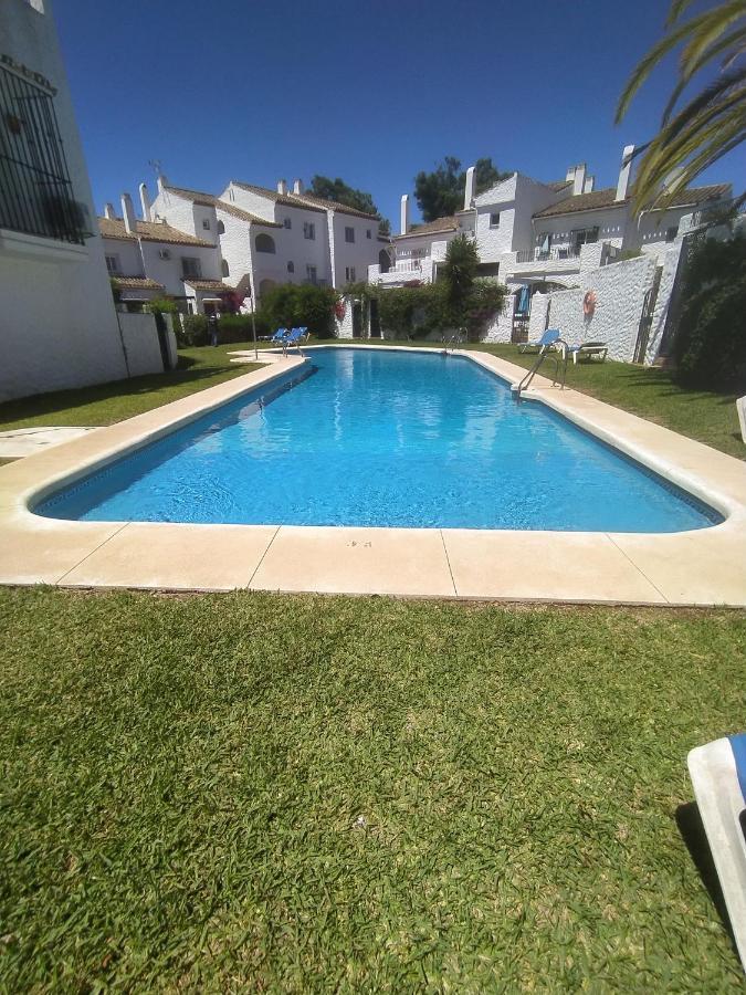 El Paraiso Golf Y Playa Estepona Bagian luar foto
